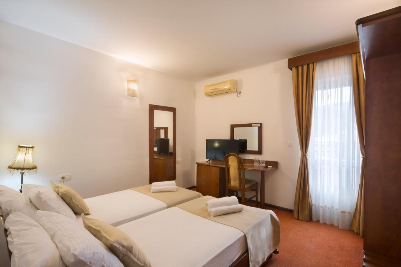 Villa Ljubanovic Budva Exteriör bild