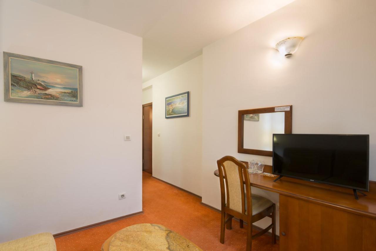 Villa Ljubanovic Budva Exteriör bild