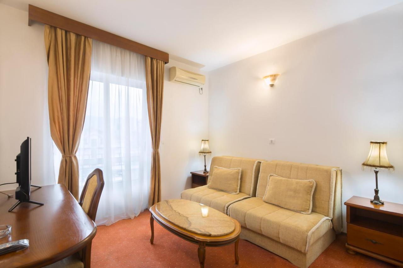 Villa Ljubanovic Budva Exteriör bild