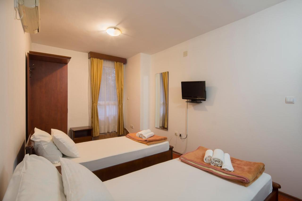 Villa Ljubanovic Budva Exteriör bild