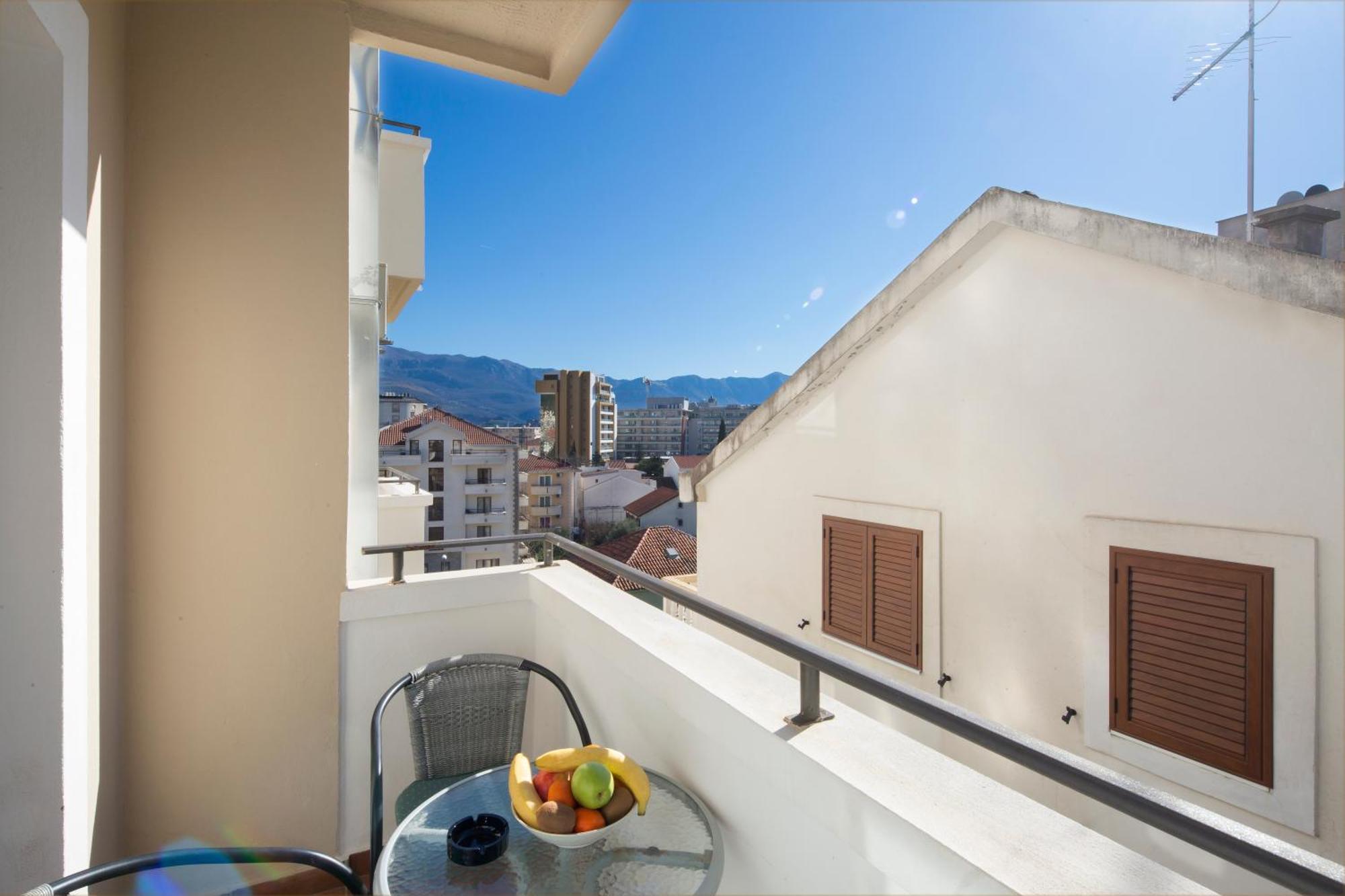 Villa Ljubanovic Budva Rum bild